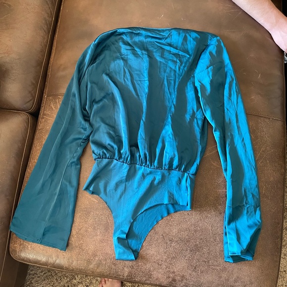 New without Tags Teal Satin Bodysuit size 4 - Picture 3 of 3